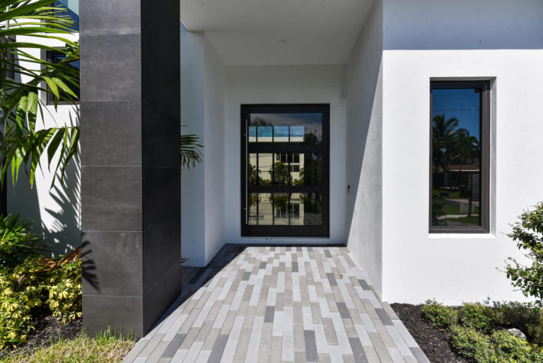 Bold Sleek Modern Residence