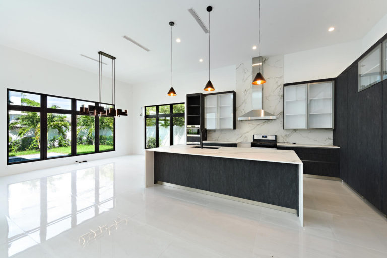 Bold Sleek Modern Residence