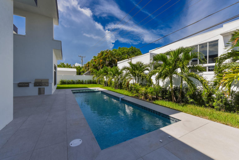 Bold & Sleek Modern Residence