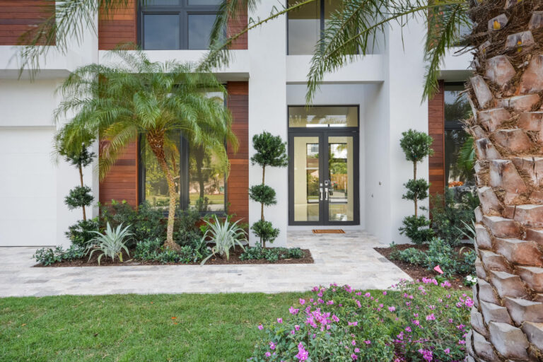 264-NE-4th-St-Boca-Raton-FL-large-010-9-Entryway-1500x1000-72dpi