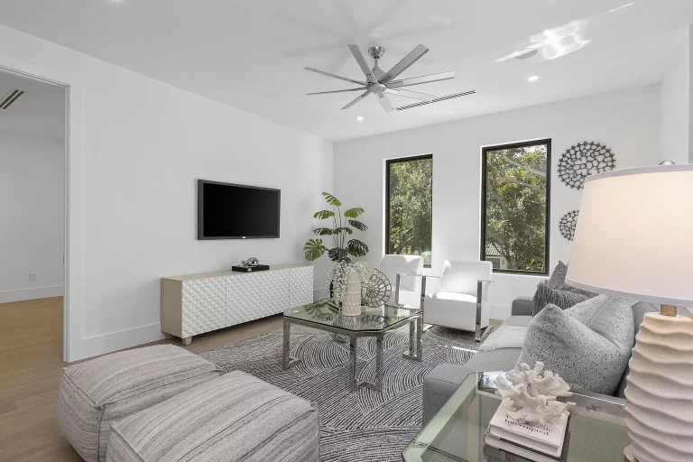 80d161d357ce032a6214ffbf8516a74c-uncropped_scaled_within_1536_1152