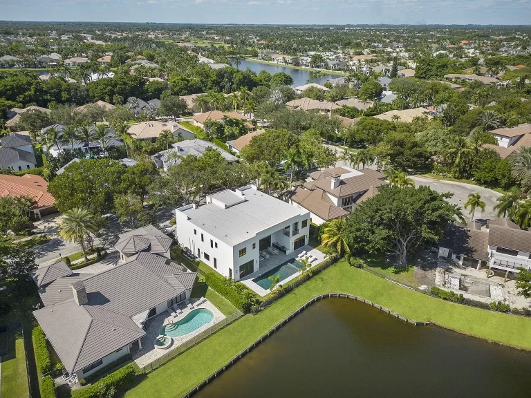 b74b4659b6d4ae34c44ea904fdb09296-uncropped_scaled_within_1536_1152