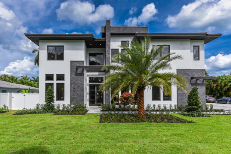 801-NE-8th-Ave-Delray-Beach-FL-large-002-003-801-NE-8th-Ave-Jared-Niles-2-1499x1000-72dpi-1-899x600