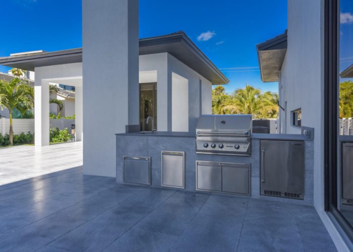 618-SE-4th-St-Delray-Beach-FL-large-008-005-618-SE-Fourth-St-Jared-Niles-8-1499x1000-72dpi-899x600