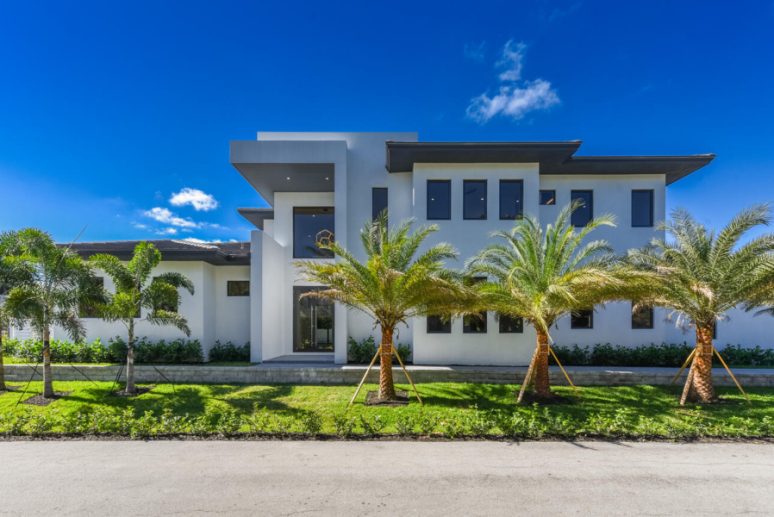 618-SE-4th-St-Delray-Beach-FL-large-010-001-618-SE-Fourth-St-Jared-Niles-1500x867-72dpi-2-1038x600