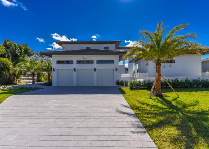 618-SE-4th-St-Delray-Beach-FL-large-012-003-618-SE-Fourth-St-Jared-Niles-1500x897-72dpi-1004x600