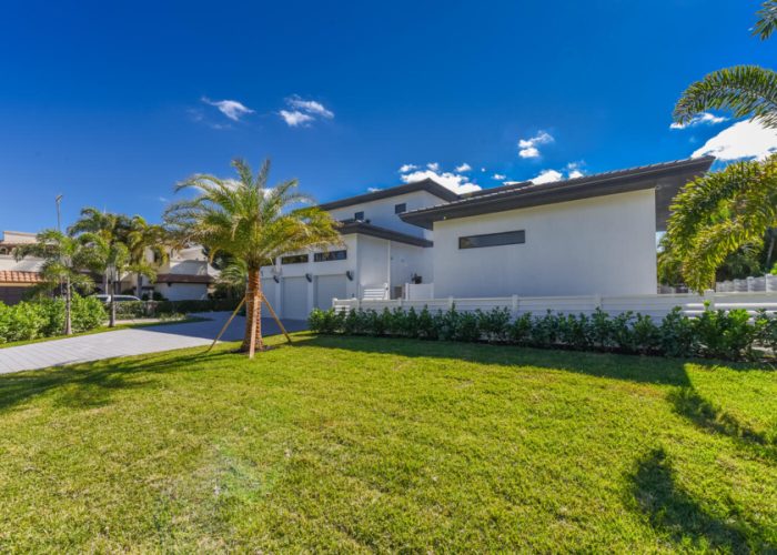 618-SE-4th-St-Delray-Beach-FL-large-013-011-618-SE-Fourth-St-Jared-Niles-1494x1000-72dpi-896x600
