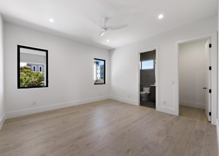 618-SE-4th-St-Delray-Beach-FL-large-027-027-618-SE-Fourth-St-Jared-Niles-1498x1000-72dpi-899x600