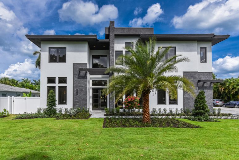 801-NE-8th-Ave-Delray-Beach-FL-large-002-003-801-NE-8th-Ave-Jared-Niles-2-1499x1000-72dpi-1-899x600